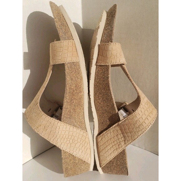 Munro Sandals Womens 9.5W Ronda TStrap Cork Wedge Slide Tan Leather Gator Print - Picture 7 of 12